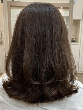 アルターリール(aL ter Rire) くびれレイヤー×アッシュグレー/澤瑞絵