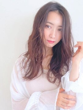 ラブレス グランフロント大阪(LaBless) 小顔効果、柔らかふんわりロング[大人可愛い 20代 30代 40代]