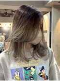 ミルクティーベージュローライトインナーカラーハイライト