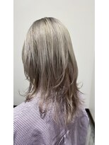 ゴデーレ(GODERE)&nbsp;ハイレイヤー×シルバーグレージュレイヤーパーマハイトーン