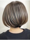 デザインカラーレイヤーカットウェットヘアオリーブベージュ白髪