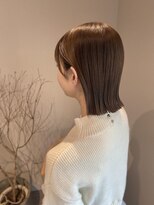 シスイ(sisui)&nbsp;透明感ベージュカラー/パッツン切りっぱなしボブ