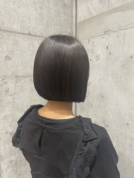 ニューカマー バイ ヘッドライト シブヤ(NEW COMER by HEADLIGHT shibuya) 切りっぱなしボブ