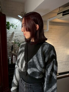 ぱつっとミディアムラインボブ