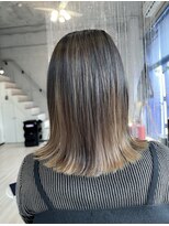 ファンタシー(FANTACY)&nbsp;大人なブロンド　バレイヤージュ