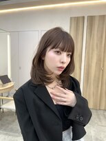 ウェイズトウキョウ 新宿店(Ways TOKYO)&nbsp;前髪ありミディアムレイヤーカット顔まわり透明感カラーベージュ