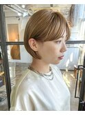ハイトーンベージュ×ミニボブ