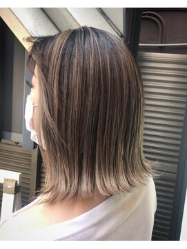 イズム 北千住店(ISM) ナチュラル バレイヤージュ