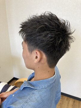 ワイズ ビー 尾張旭店(Y's BEE) 刈り上げショート