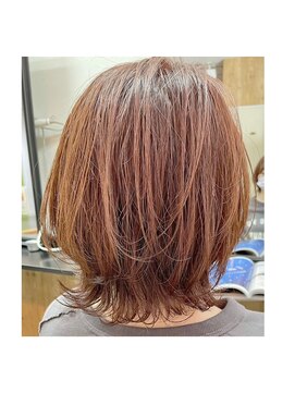 サンシップ(sun ship) ショートからの伸ばし途中の短めのくびれボブ