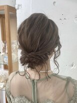 リッカ(RICCA)&nbsp;【ヘアセット RICCA 家田】ルーズシニヨン♪