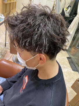 ネオリーブソラ 相模大野店(Neolive sola) メンズツイストスパイラルパーマ×束感