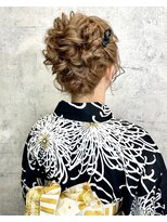 ラカシェット(la-cachette)&nbsp;浴衣にも！ドレスにも！高めのアップスタイル