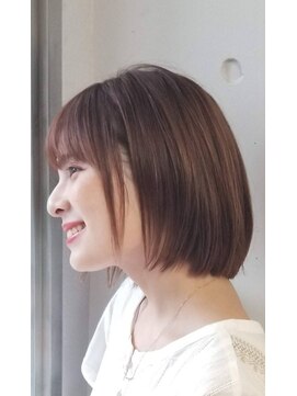 プレヴィア 銀座(PREVIA) ブラウンカラー/ナチュラルストレートボブ