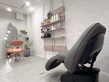 アンドユウ(and You)の雰囲気（優しい色合いの店内でゆっくりとおくつろぎ下さい◎）