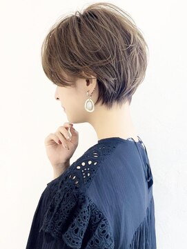 アンド ストーリーズ(&STORIES) ショートボブ髪型30代40代50代前髪あり前髪なし面長丸顔【荒牧】