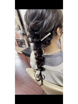 ヘアサロン ユニティ(Hair Salon Unity) 編み下ろしスタイル