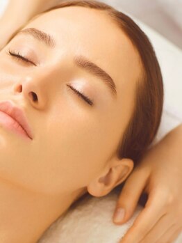 ハニー(HONEY)の写真/頑張る自分へのご褒美に。眠ってしまう程気持ちの良いヘッドスパで、肩こり、頭痛なども解決へと導きます！
