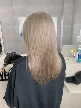 ホワイト 札幌大通店(WHITE) ミルクティーベージュ