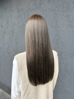ヨハク(yohaku) 20代30代40代透明感グレージュロング