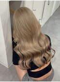 ハイライトミルクティーグレージュバレイヤージュくびれヘア