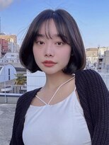 ナループロア ルームー(Nalu pu loa ROOMOO)&nbsp;韓国タンバルモリボブ×透明感グレーブラック/シースルーバング