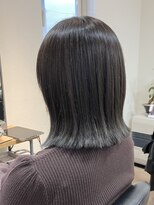 シフォン(CHIFFON)&nbsp;オリーブグレージュカラー×切りっぱなしボブ