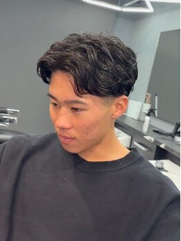 ライズ 四街道(RAIzE)の写真/ビジネスシーンで信頼感を与える清潔感あるスタイルをご提案。再現性の高いカットで、朝のセットもキマる。