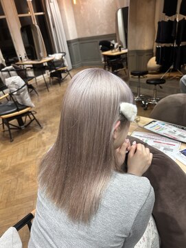 エレン 向ヶ丘遊園 登戸(ELEN) 【ミルクティーブロンド】向ヶ丘遊園/ブリーチカラー