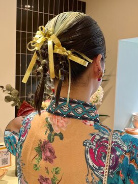 ベホブ(Behov) ボブヘアポニーテールアレンジ