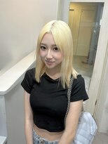 シェイロ(Cielro)&nbsp;黒染め剥がし＋1年ロングリタッチからのブロンドカラー