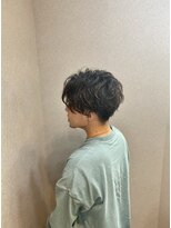 ウェッジ プレミアムヘアーサロン(WEDGE)&nbsp;前下がりセンターパートスタイル×ニュアンスパーマ