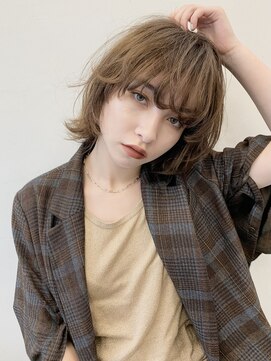 ココ 本八幡(KOKO) 黒髪クラゲヘアーオリーブグレー小顔ココアベージュショート