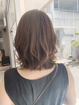 グラム 岡崎南店(gram) くびれミディ＿アッシュカラー＿ハイライト＿外ハネ＿99