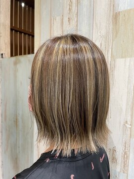 リスタ(Resta) ボブ×ハイライトカラー