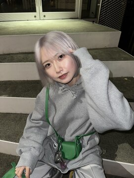 メゾンドイギー(MAISON de IGGY) ホワイト/シルバー/ブリーチ/ラベンダー/ブロンド/バング/ボブ