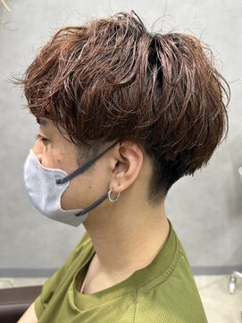 リット×ベリエ(Lit.×belier) スパイラルパーマメンズマッシュセンターパート波巻きパーマ30代