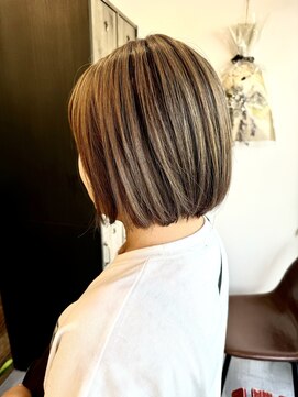 チル(Chill...) アンブレラカラーボブ