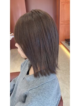 ローラムザリュクス(LOLAM The Luxe) ミディアムボブ