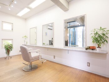 アンベリール(Ambellir)の写真/気になり始めた白髪もしっかりカバーして褒められ美髪へ…♪大人女性だけでなく男性の白髪染めにも対応◎