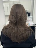 ヘーゼルベージュ　ブリーチなし　レイヤーカット　海外風