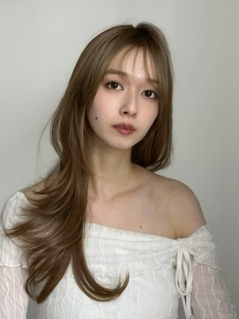 アマトウキョウスマートサロン(AMA TOKYO×Smart Salon) 結べるレイヤーカット　カーテンバング　海外風ベージュ