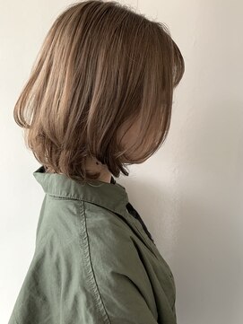 【ラフボブ】×【シアベージュ】