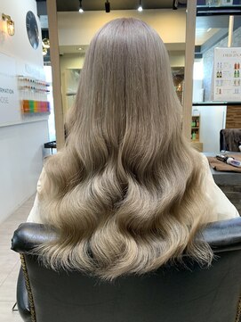 ラピス 横浜(Lapis) ホワイトベージュ