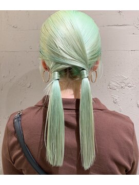 ペレ 原宿(PELE) ダブルカラー/ケアブリーチ/羽エクステ/原宿