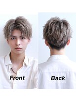 ゴールド 大阪 梅田店(GOALD)&nbsp;刈り上げマッシュセンターパートハイトーンシルバーグレージュ