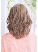 視線をさらうニュアンスパーマ【宝塚】
