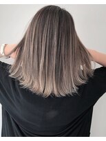 アライブ キチジョウジ(ALIVE Kichijoji)&nbsp;ALIVE吉祥寺 バレイヤージュアッシュブラウンベージュ外ハネボブ