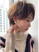 ワン バイ ジエクト(One by The Ect)&nbsp;くびれショート×ミントベージュ×耳かけショート