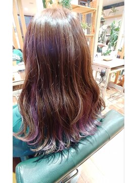 フェリスディーレ (Felice Deele) インナーカラー淡いピンク